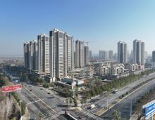 常德长房武陵府占位北部新城高铁核芯圈，坐享全优配套，当红钜献常德长房武陵府G4#栋瞰景高层，建筑面积约96-132㎡类板华宅，以非凡的热销态势燃动全城！