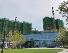 ​2021年7月29日，常德金侨芳华府建面约90-122㎡学府华宅全城热销，另外建面约139㎡宽境洋房撼世***！常德金侨芳华府紧邻常德城市动脉桃花源路