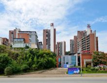 2022年5月30日-31日，益阳会龙溪谷举行了T18.T23栋交房仪式，只为业主的居住理想成为美满现实！​益阳会龙山溪谷建面约101-167㎡板式明星小高层全城热销，