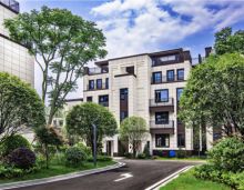 2022年6月25日-6月29日，湘阴洋沙小镇君澜湾迎来新一批次交付！从一纸蓝图到风景如画，从一片匠心到墅立洋沙，只为不负每一份等待。