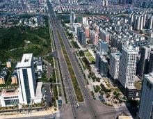 2023年5月22日，岳阳巴陵正荣府一期车位开盘在即，目前仅剩10席认筹中，当天认筹立减10000元 先认筹先选位！岳阳巴陵正荣府位于巴陵中路与旭园路交汇处