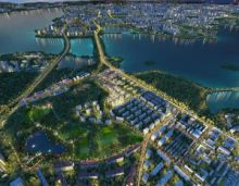 岳阳南湖壹号2期除了近邻岳阳市第二十中学、南湖实验小学，周边还享有湘一南湖、岳阳雅礼、岳阳中学等教育资源；东面为岳阳市第二十中学，西面为南湖实验小学，