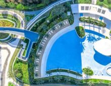 2022年9月26日，岳阳碧桂园在2022上半年所有交付中，438个项目首月交付率达75%以上，165个项目实现交付即办证。