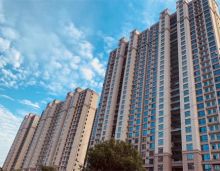 ​益阳梓湖馨苑楼盘三大地段配套满足您生活节奏，益阳梓湖馨苑周边名校环绕；从幼儿园到大学，雄厚的教育资源加持，一路之隔&ldquo;凤山小学&rdquo;（在建中、已开班），举步即达&ldquo;湖南城市学院&rdquo;；项目自建品牌幼儿园，也于9月6日正式盛大开园；现已正式开班上课