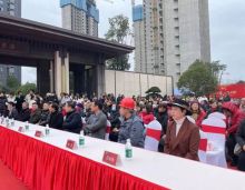 2023年12月16日，经过前期精心周密的筹备，星河汇天玺湾&ldquo;全力以&lsquo;复&rsquo; 心想事&lsquo;橙&rsquo;&rdquo;复工仪式暨暖心助农活动在项目营销中心盛大举行，这标志着项目复工全面启动，更标志着项目扬帆起航，以饱满的热情投入到新的建设，正式开启全新奋进之旅