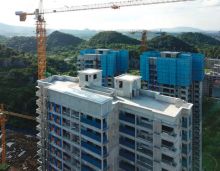 2023年3月7日，嘉禾九老峰首府项目一期各楼栋主体已达到27层即将封顶，其中该楼盘1栋楼共27层现27层屋面顶板钢筋铺设、绑扎已完成；嘉禾九老峰首府4栋共27层已进入27层底板混泥土建筑施工阶段