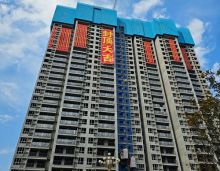 2023年10月30日，安仁凯为佳园1栋封顶大吉暨精装样板房盛大开放！活动期间，安仁凯为佳园1栋封顶大吉的仪式给各位来宾带来了喜庆和吉祥的氛围。