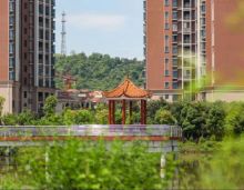 2020年6月19日，郴州华一千里湖山二期新品认筹盛启！坐拥数千亩延绵山势和都市绿肺，独占刘仙湖公园。畔刘仙湖旁，享受近43万平米的奢华水景。