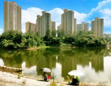 2023年4月30日，翰林学府郴州的后花园五里牌的家目前小区已经全部交房真正的实景现房；现如今买房交1万送价值约10万全屋家装大礼包12品牌家电+6大样实木家具+全屋装修主材。