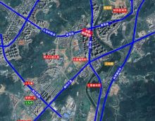 爱莲湖板块是郴资桂融城的核芯地带，其重要性不言而喻。项目紧邻青年大道，与郴江路、曹家坪路、磨心塘路交汇贯通，距离苏仙湖公园、石榴湾公园步行均仅需短距离。