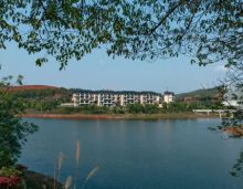 2023年1月，郴州仙岭湖畔申领到19栋商品房预售许可证，新增可售叠墅8套，总面积2138.58㎡。至此，仙岭湖畔项目叠墅已全部取得预售证，总计107套，