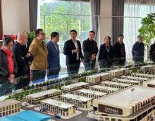 2023年4月7日，中国商业联合会副会长傅龙成一行15人，到中国供销郴州农副产品物流园调研项目建设及发展情况。郴州市商务局二级调研员何广恕、商贸服务科科长欧阳兆武