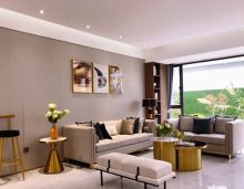 今日探访御城&middot;金色晓岛二期，了解到此楼盘由湖南金牛置业开发，位于芙蓉中路与菱湖路交汇处，主体已封顶，2021 年 11 月 28 日开盘，2023 年 12 月 30 日交房，周边配套可查看御城金色晓岛二期周边。