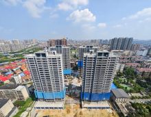 岳阳滨水天宸，秉持匠心筑家之理念，从未更改。以精湛工艺打造品质，以高效施工稳步推进，在众人期盼下，家的模样不断焕新。特此呈上最新工程进度，邀您一同见证家的美好蜕变。