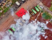 耒阳的土地上洋溢着热烈与喜悦的氛围。在新城一路与水拾路交汇的东北角，礼炮齐鸣，战歌喧天，中心城尚府的动工典礼盛大举行，现场气氛磅礴欢腾。中心城公司领导、管理团队，以及电白二建施工团队、营销部、物业部、商管部等各方人员齐聚一堂，共同见证这一璀璨时刻。