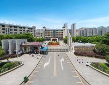 在郴州楼市激烈的竞争赛道上,青云和著凭借持续霸榜的实力,成为众多购房者心中的 &ldquo;白月光&rdquo;。2025 年 1-5 月郴州住宅销售排行榜 TOP2、5 月网签全城第二&hellip;&hellip; 亮眼成绩单背后,究竟藏着怎样的 &ldquo;红盘密码&rdquo;?