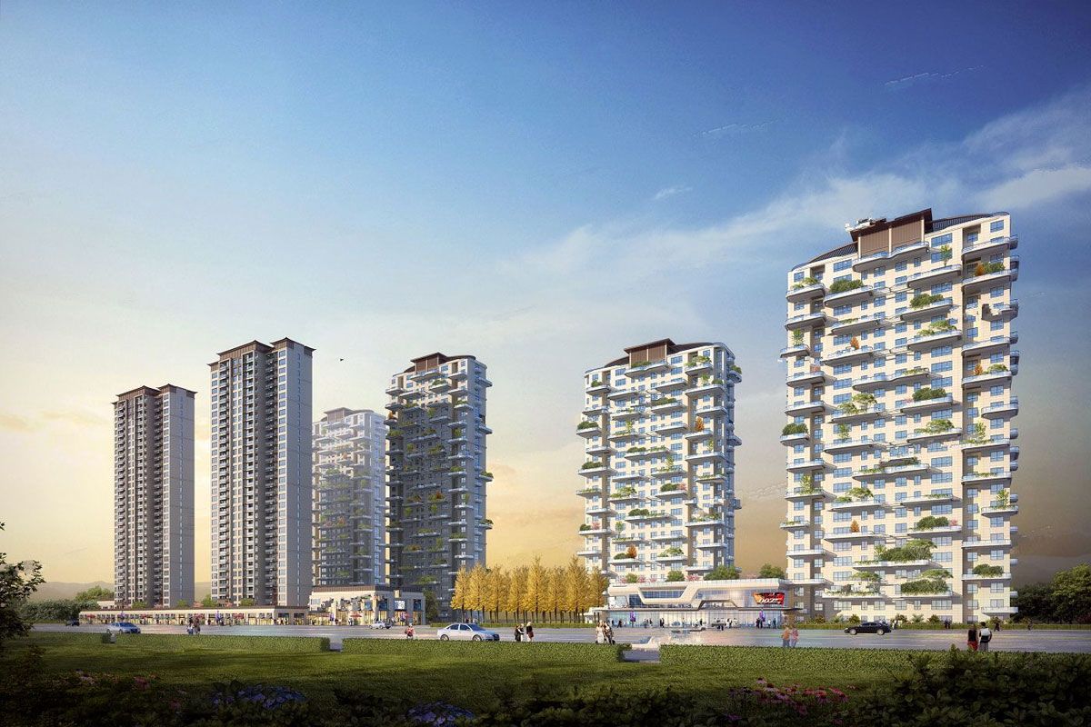 常德丰彩长安九里位于鼎城区桃花源大道与永安西路交汇处，项目占地1100亩，建筑面积240万方，50万㎡配套新概念商业，约20万平方主力商业开发商自持运营。