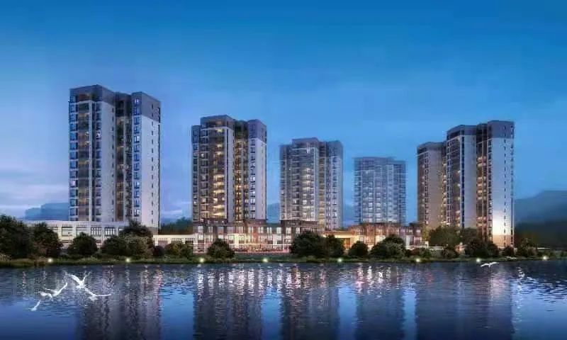 平江滨江首府怎么样?项目位于平江县童市镇S317侧,总建筑面积约5万平米,分2期开发,规划建设16层至18层瞰江高层住宅,总户数304户,其中有11栋联排别墅。