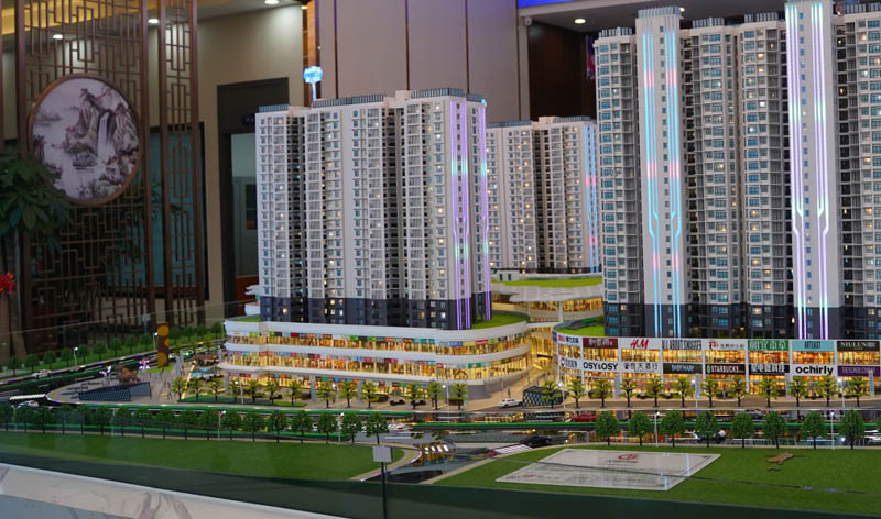 宜章天润中环楼盘怎么样？项目总占地145333平米，建面约660000平米，小区规划住宅872户，停车位1131个；楼盘坐落宜章县罗家山十字路口与明主西路交汇处 。