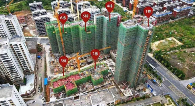 汝城卢阳公馆怎么样？项目位于汝城县卢阳大道财富中心旁，小区规划6栋住宅，1栋商业；目前主推建面约99-126平四个户型，楼盘房价在4600-5000每平米；由开发商汝城县鑫通房地产开发有限公司倾力打造。