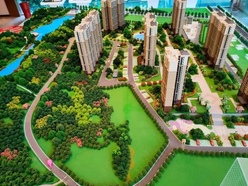 桂阳新东方锦绣庄园值得买吗？项目总占地280亩，一期建面约270000平米，目前小区规划住宅1326户，停车位1591个；周边毗邻朝阳小学、铭郡中学等；楼盘坐落在桂阳县迎宾路原新东方大酒店内。