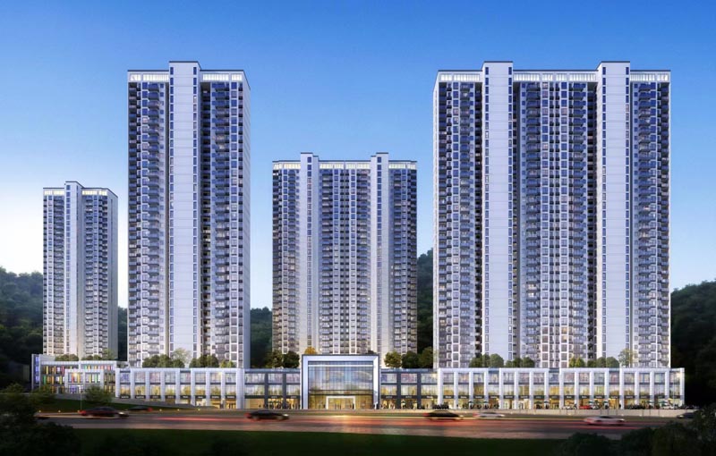 郴州云顶澜山怎么样？项目共7栋住宅、一栋幼儿园（1953㎡面积的9班制）组成，共计住户1027户，921个停车位，项目自带5000平米配套商业街区（含一个300㎡的净菜市场）。