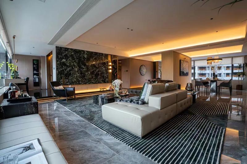 郴州北湖名著怎么样？项目总占地，周边毗邻人民医院中心医院、第三人民医院、第四人民医院、一中、二中、六中、新一中、十八中；楼盘坐落郴州市北湖区北湖公园东岸（原马家坪）。